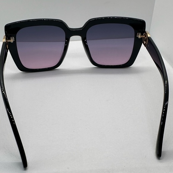 ✨? NWT Trendy Oversized Square Chic Vintage Style UV 400 Black Frame Gray Pink ? main image 12